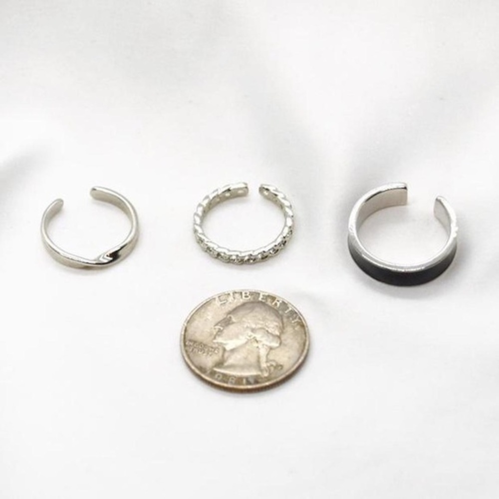 Minimalist Stacking Rings - Picture 3 of 4